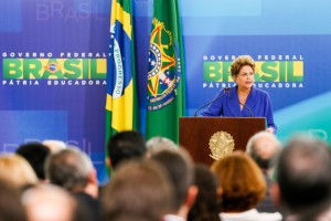 dilma-lanca-pacote-anti-corrupcao